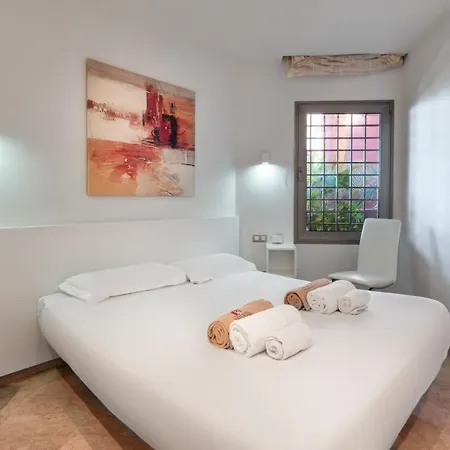 Vakantiehuis Alzaro 1 *