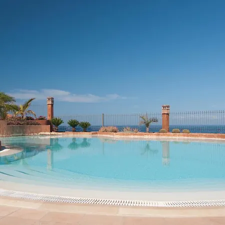 Vakantiehuis Alzaro 1 *
